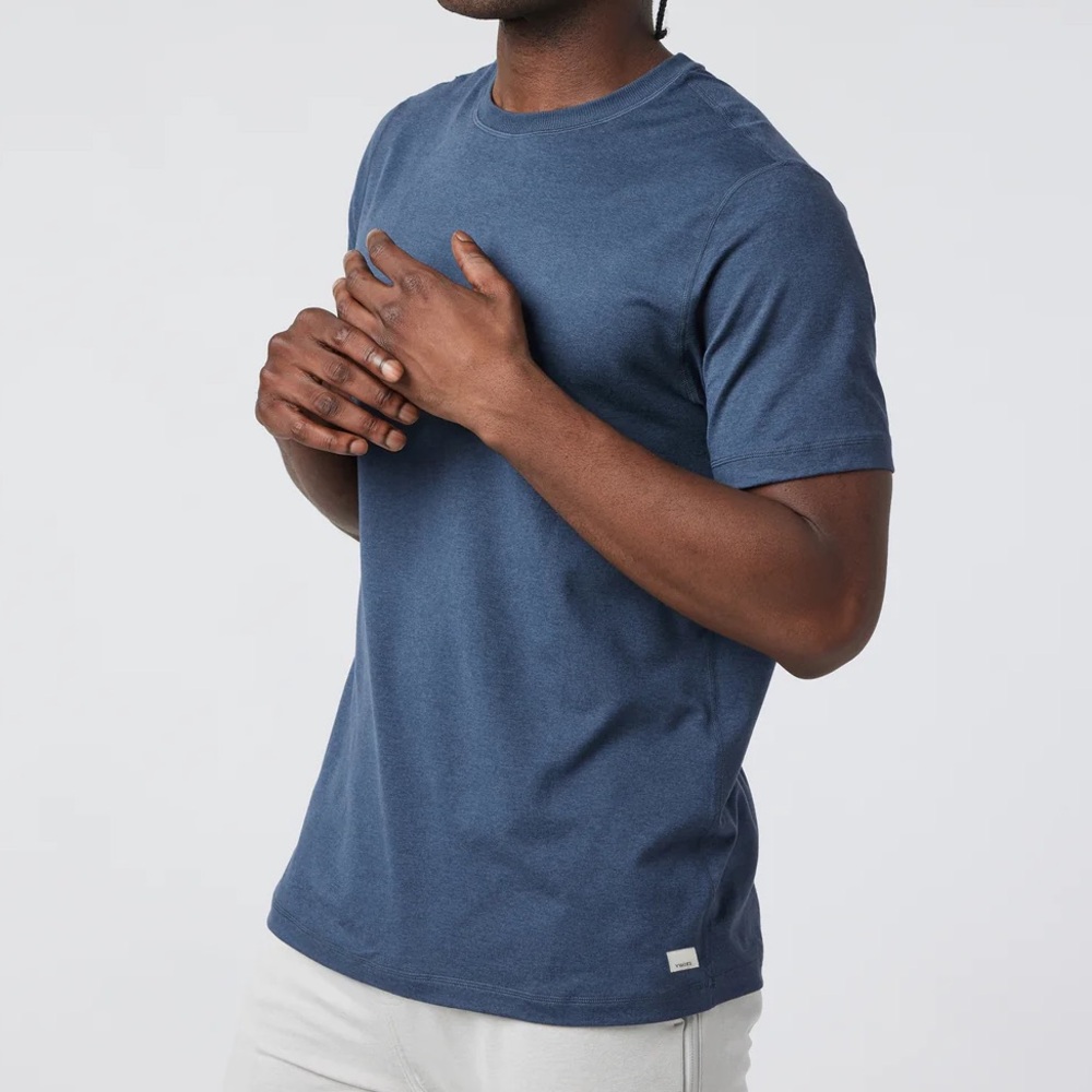 VUORI Men’s Short Sleeve Ponto Performance Tee Azure Heather size: Large